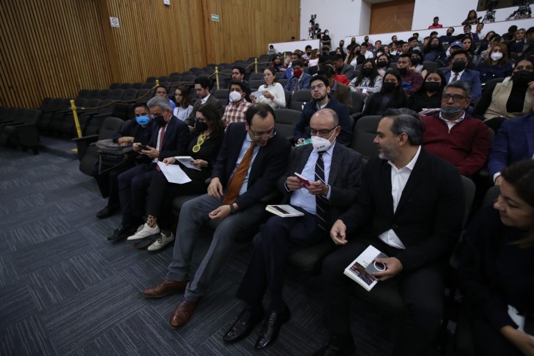 Conferencia Magistral Estacional de Primavera 2023 “Declive y Erosión de la Democracia”