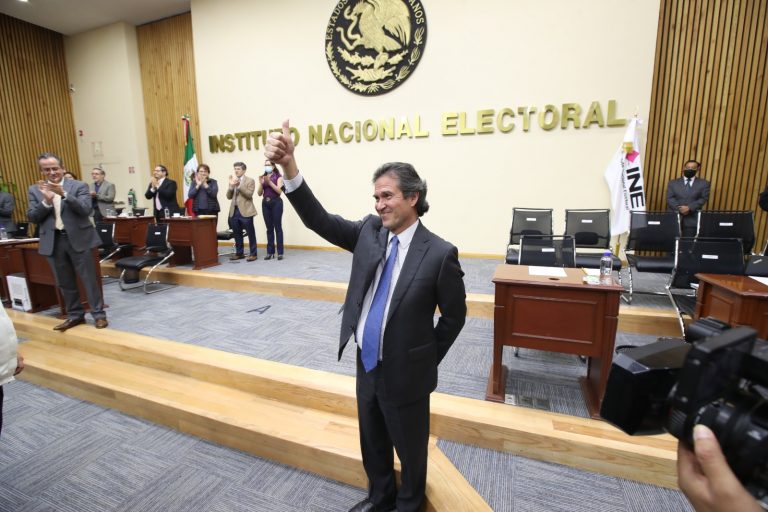 Edmundo Jacobo Molina, Secretario Ejecutivo.