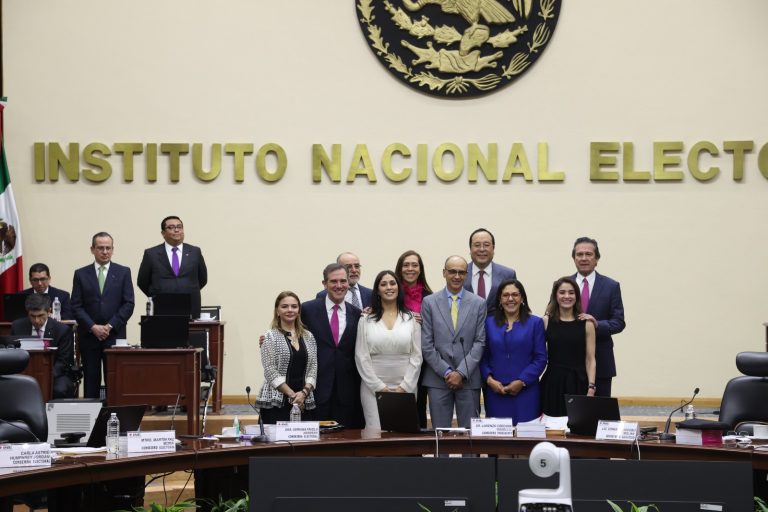 Toma de protesta de Ana Margarita Torres Arreola como Vocal Ejecutiva de la Junta Local Ejecutiva del Estado de Colima.