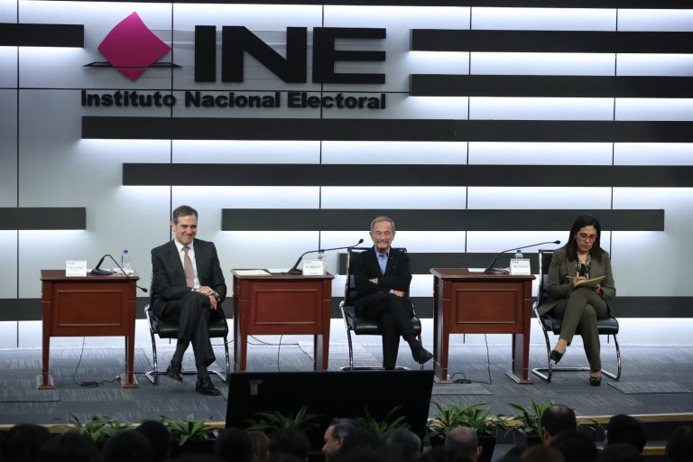 Conferencia Magistral Estacional de Primavera 2023 “Declive y Erosión de la Democracia”