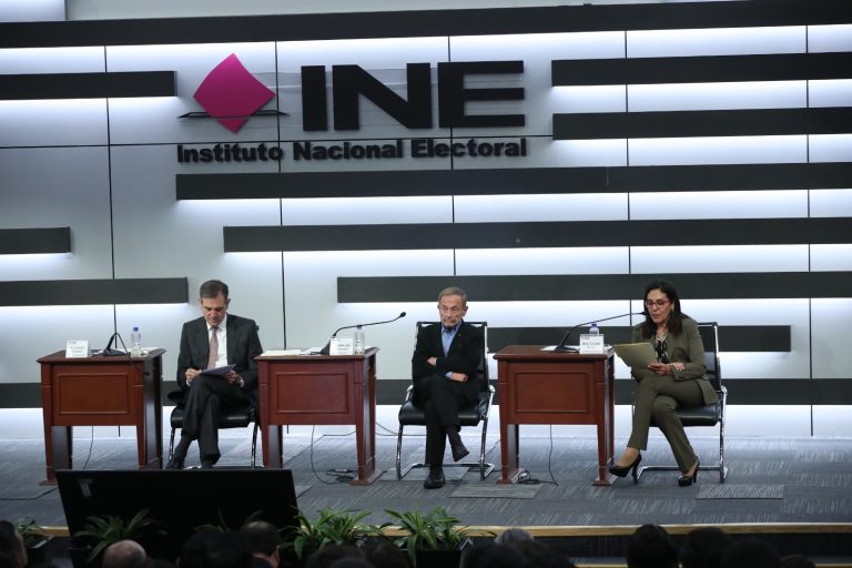 Conferencia Magistral Estacional de Primavera 2023 “Declive y Erosión de la Democracia”