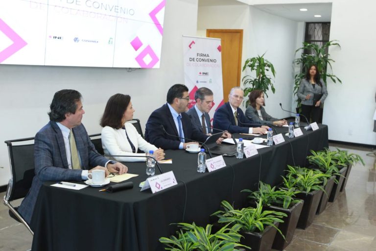Firma de convenio de colaboración para fortalecer la cultura cívica INE-COPARMEX-TEPJF.