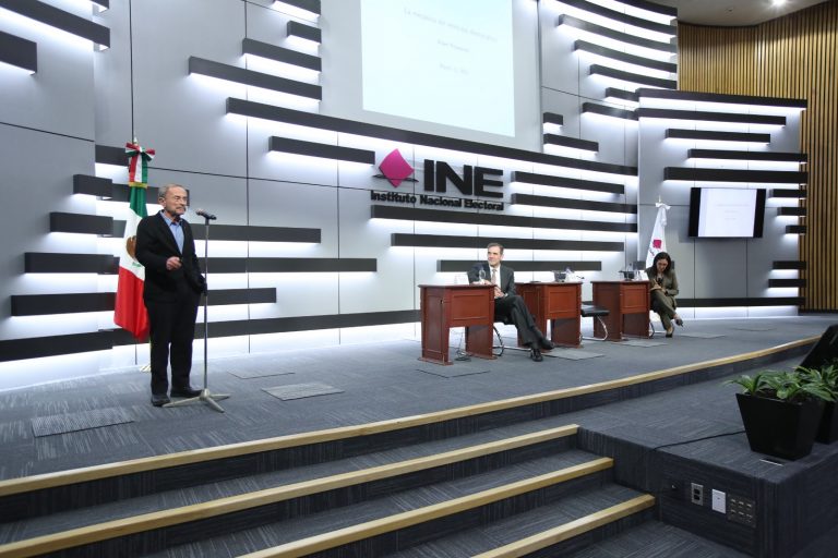 Conferencia Magistral Estacional de Primavera 2023 “Declive y Erosión de la Democracia”