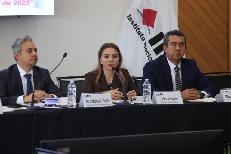 Miguel Ángel Patiño Arrollo Encargado del despacho de la Secretaría Ejecutiva, Carla Humphrey Jordan y Jorge Montaño Ventura, Consejera  y Consejero Electorales del INE.
