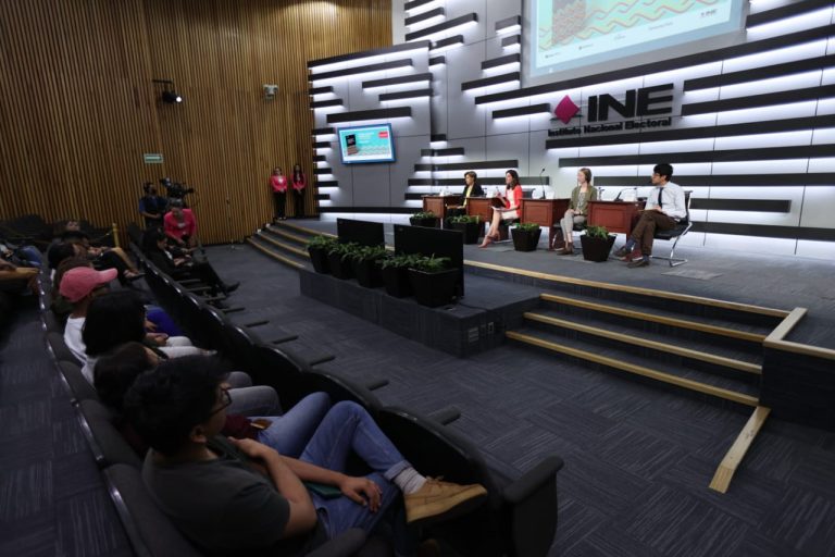 Presentación del libro “Paradigma democrático en América Latina: la ola deliberativa”