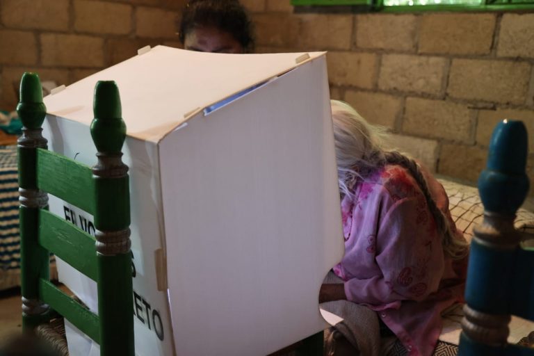 Inicio de la Jornada de voto anticipado para personas con alguna limitación física en el Estado de México.