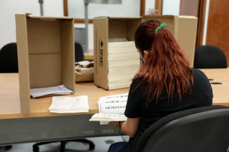 Inició de Impresión de las listas nominales para elecciones locales de Coahuila y Estado de México