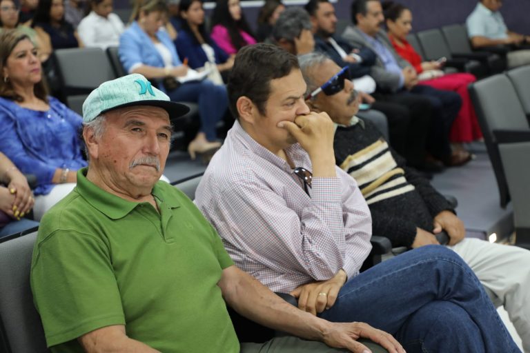 Bienvenida y Panel “El derecho al voto de las personas con discapacidad y de la diversidad sexual”.