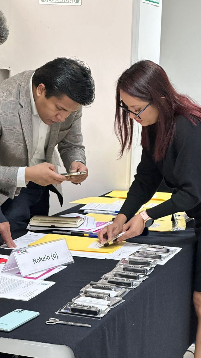 Inicio del voto por internet de los coahuilenses y mexiquenses radicados en el extranjero.