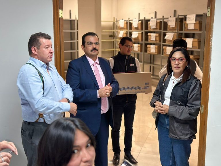 Preparación de las mesas, conteo de votos en el extranjero por internet de los estado de Coahuila y Estado de México