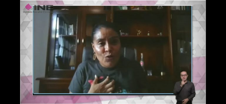 Eufrosina Cruz Mendoza, Política Indígena Zapoteca, Diputada local y autora de “Los sueños de la Montaña”
