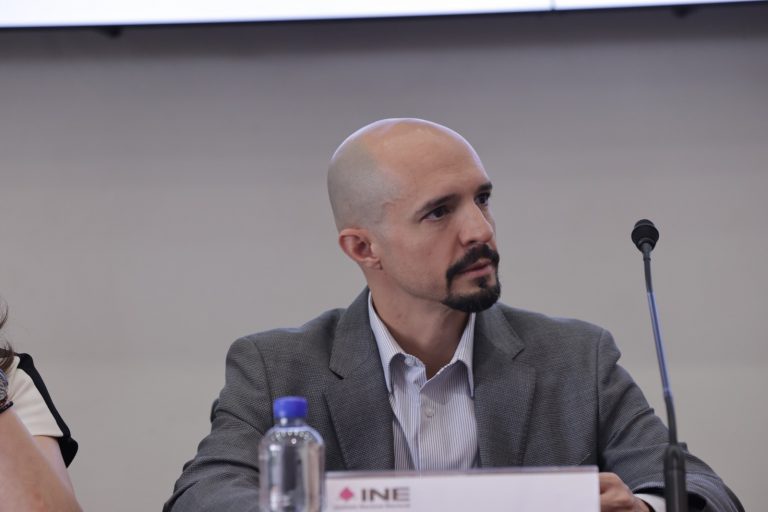 Arturo Castillo Loza, Consejero Electoral.