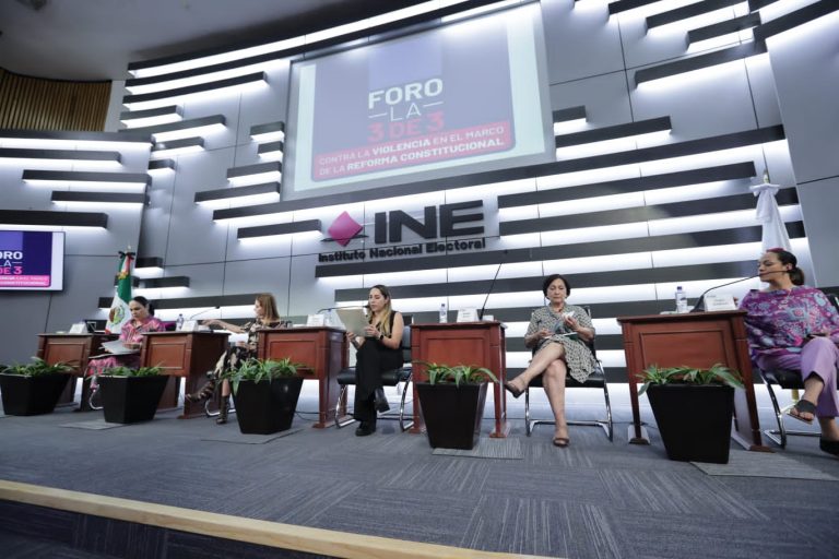 Panel 2: Retos y desafíos de la medida “3 de 3 contra la violencia” rumbo al proceso electoral concurrente 2023-2024 en el marco del ”Foro: La 3 de 3 contra la violencia en el marco de la reforma constitucional.