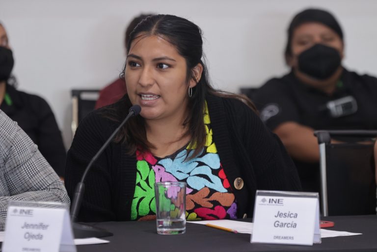 Encuentro entre el INE y Jóvenes Dreamers.