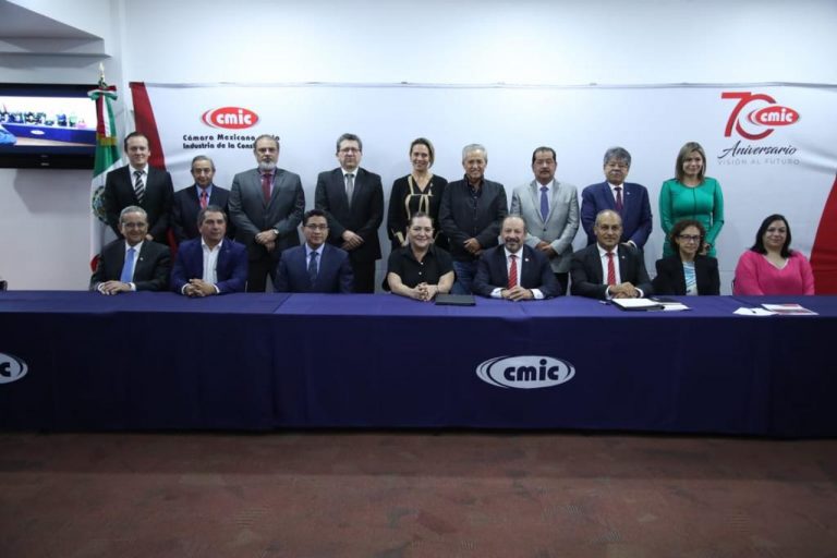 Firma de Convenio entre el Órgano Interno del INE y la Cámara Mexicana de la Industria de la Construcción.