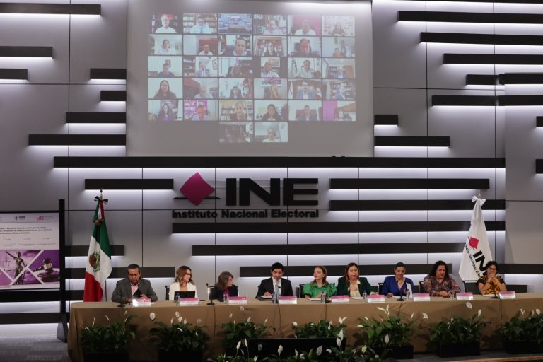 Firma de Convenio de Colaboración entre el INE y la AMFEMX, la ATERM, la AIEEF y la AMCEE, así como a la Presentación de la obra “Glosario Electoral”.