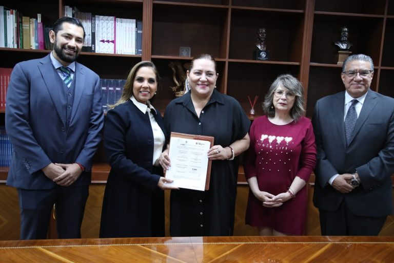 Firma de convenio entre el INE y el Gobierno del estado de Quintana Roo
