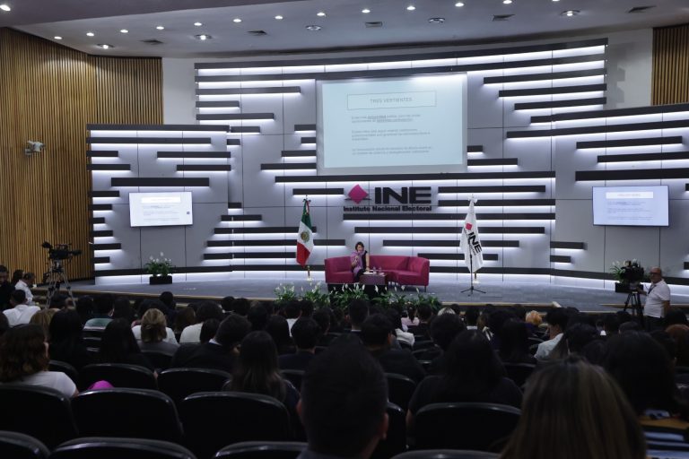 Conferencia Magistral Estacional de Verano 2023 “La Democracia y el México de afuera”.