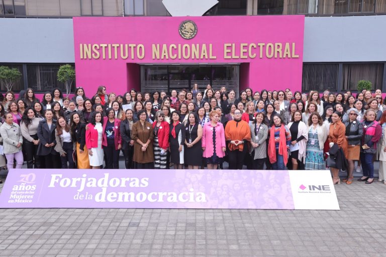 Evento titulado 70 años del voto de las Mujeres en México: Forjadoras de la Democracia.