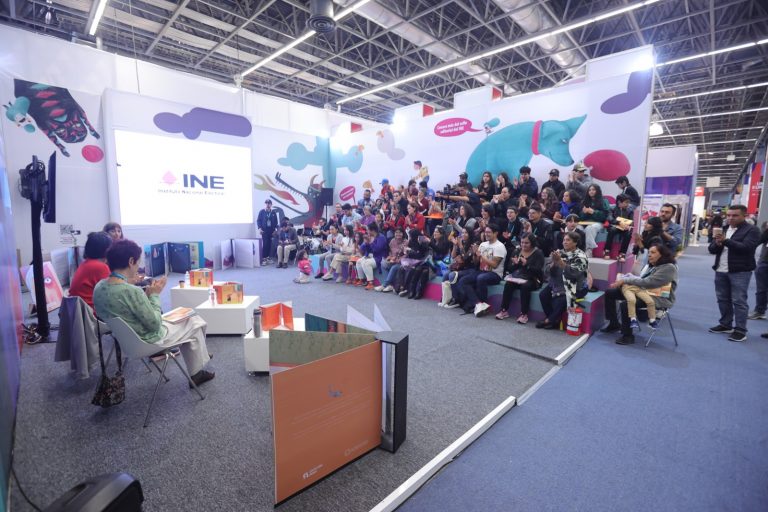 Presentación del Libro Colección del Árbol “EL cine encanto”.