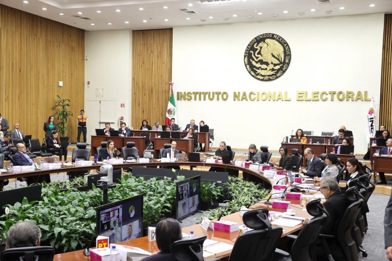 Botón para acceder a la cápsula de audio del Resumen de la sesión del Consejo General del INE