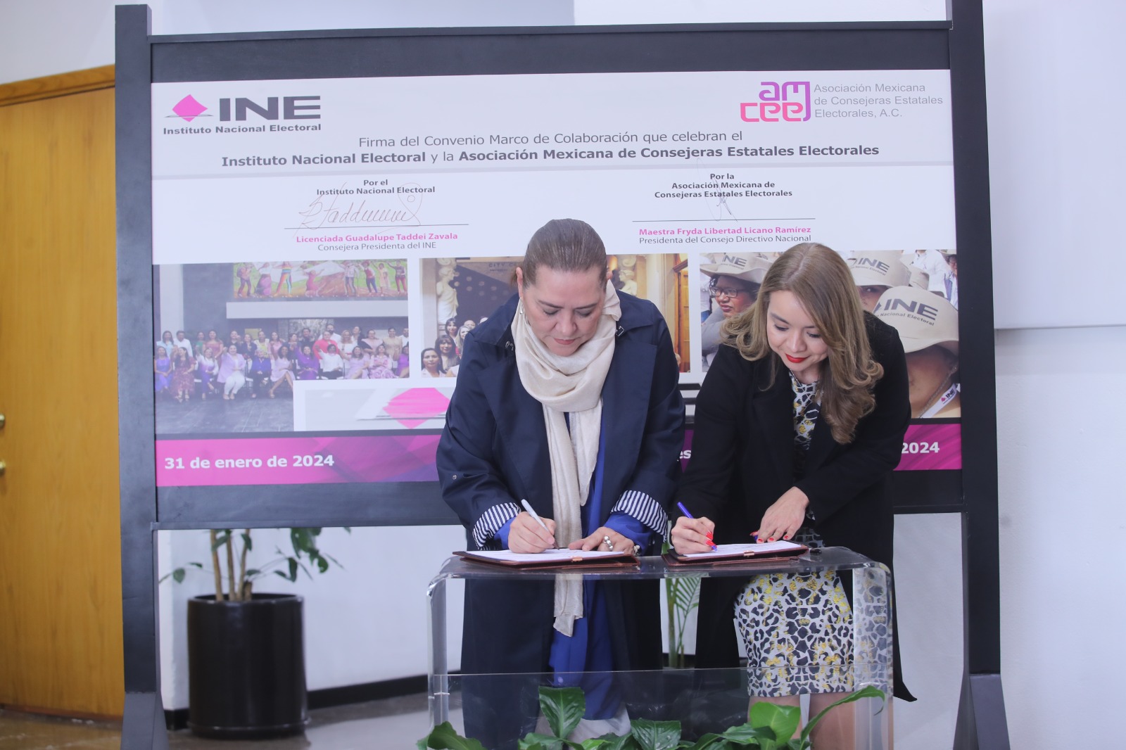 La consejera Presidenta, Guadalupe Taddei, en la firma de convenio de colaboración