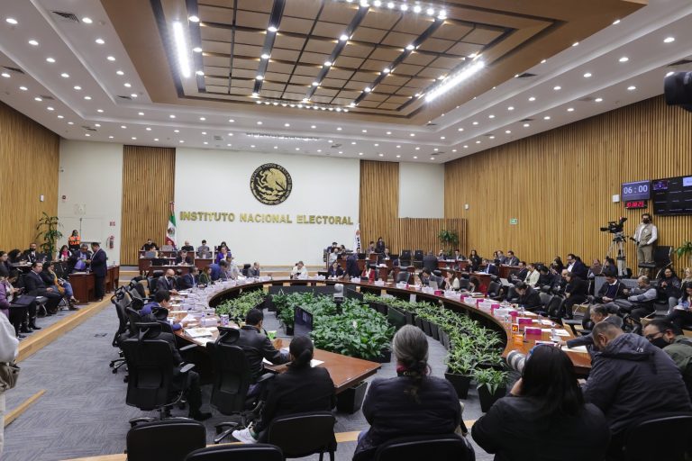 Botón para acceder a la cápsula de audio del Resumen de la sesión del Consejo General del INE