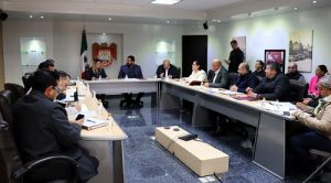 Integrantes del INE y del Ayuntamiento de Tijuana dialogando durante reunión