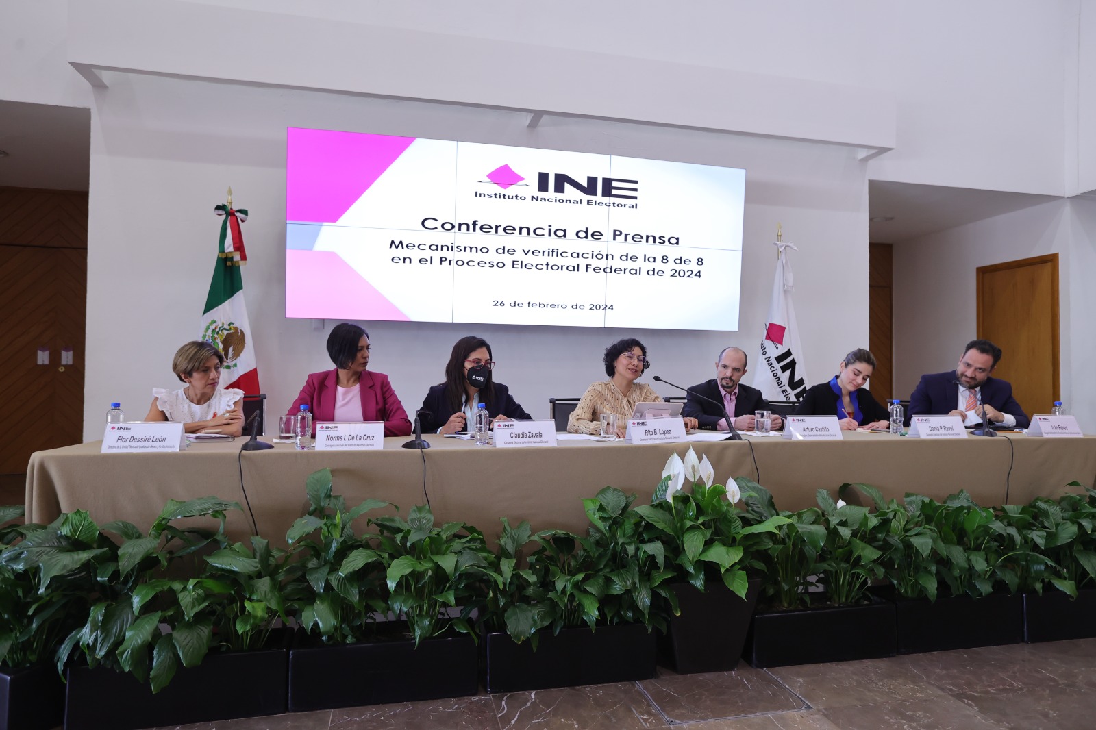 Panel de la conferencia de prensa relativa al mecanismo 8 de 8