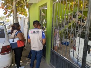 CAE al exterior de un domicilio particular