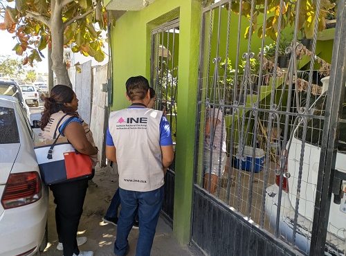 CAE al exterior de un domicilio particular