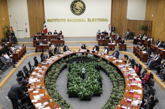 Botón para acceder a la cápsula de audio del Resumen de la sesión del Consejo General del INE