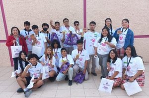 Participantes del "Rally por la Democracia" posando para fotografía