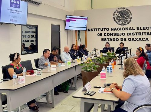 Integrantes del INE en Oaxaca