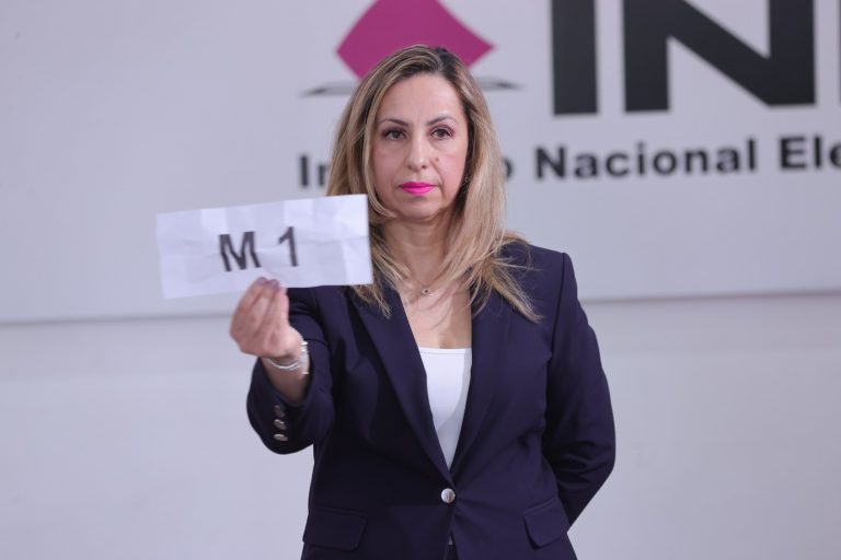 Moderador 1 Alejandro Cacho.