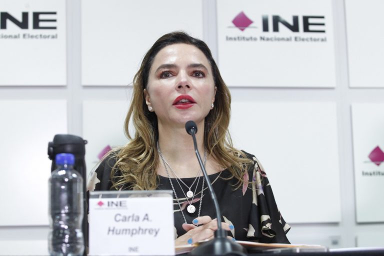 Carla Humphrey Jordan, Conejera Electoral y Presidenta de la Comisión Temporal de Debates.