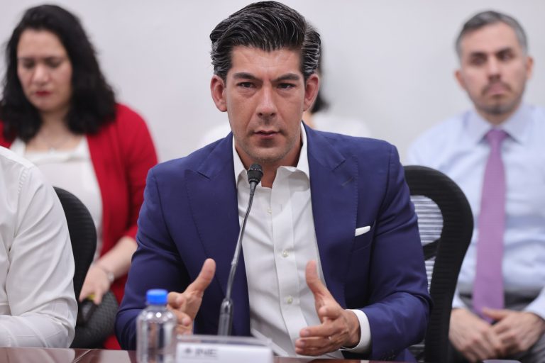 Manuel López San Martín, moderador del Primer Debate Presidencial.