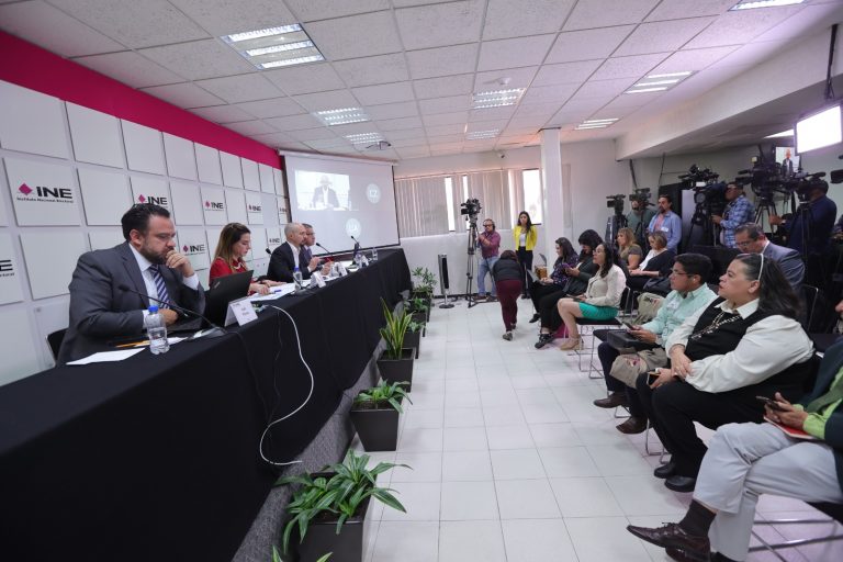 Conferencia de prensa sobre el Voto de los Mexicanos Residentes en el Extranjero.