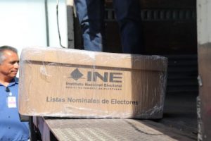 Caja con listas nominales