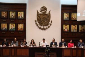 Integrantes del INE Querétaro y autoridades del estado