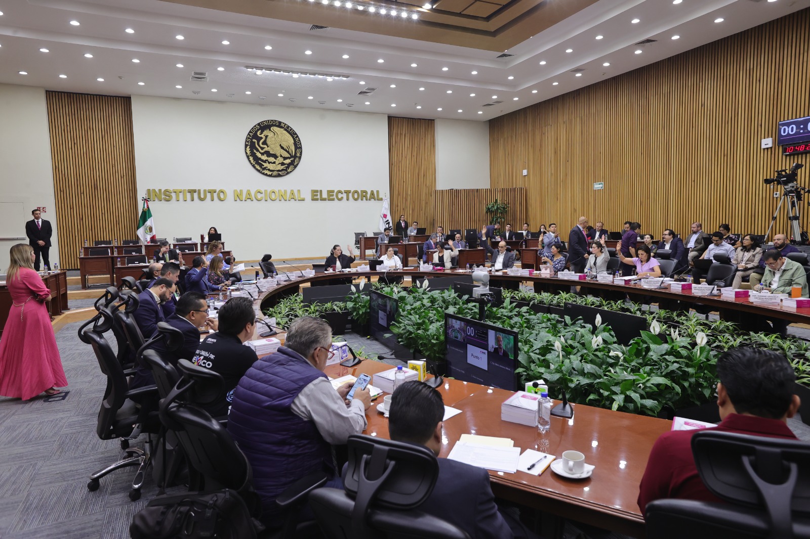 Botón para acceder a la cápsula de audio del Resumen de la sesión del Consejo General del INE