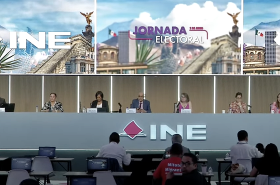 Panel de la conferencia sobre capacitación electoral