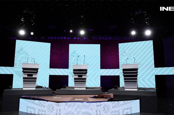Toma del escenario de los debates presidenciales