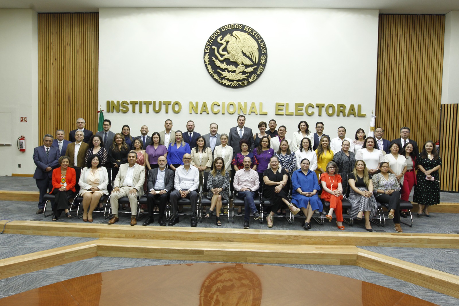 Foto grupal de los encuentros institucionales
