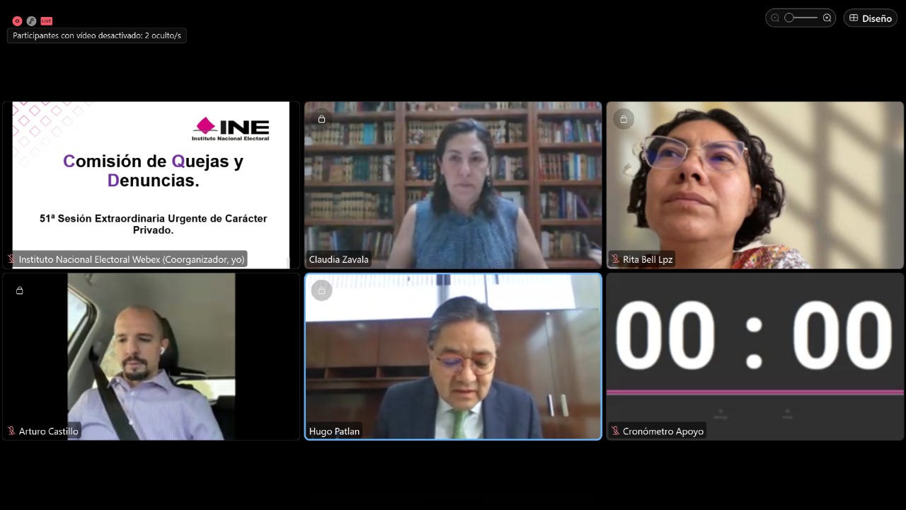 Comisión de Quejas y Denuncia en sesión