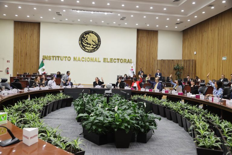 Continuación de la Sesión Extraordinaria del Consejo General.