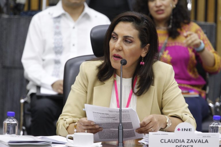 Claudia Zavala Pérez, Consejera Electoral.