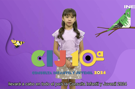 Niña presentando la Consulta Infantil y Juvenil 2024