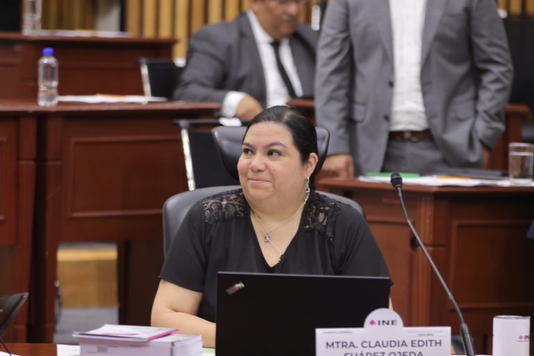 Claudia Edith Suárez Ojeda, Encargada del despacho de la Secretaria Ejecutiva.