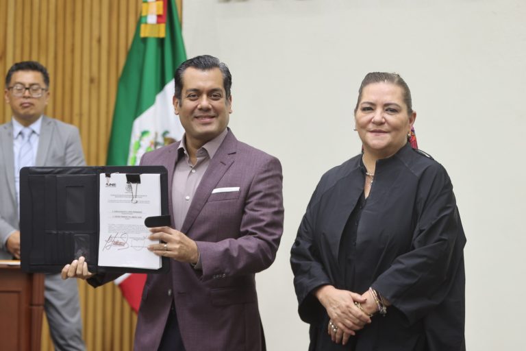 Sergio Carlos Gutiérrez Luna, Entrega de constancia de asignación a la representación del Partido Movimiento de Regeneración Nacional.
